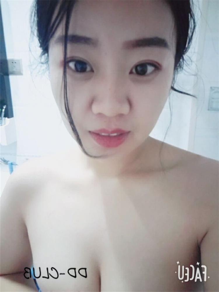 24P Asia girl with glasses 9