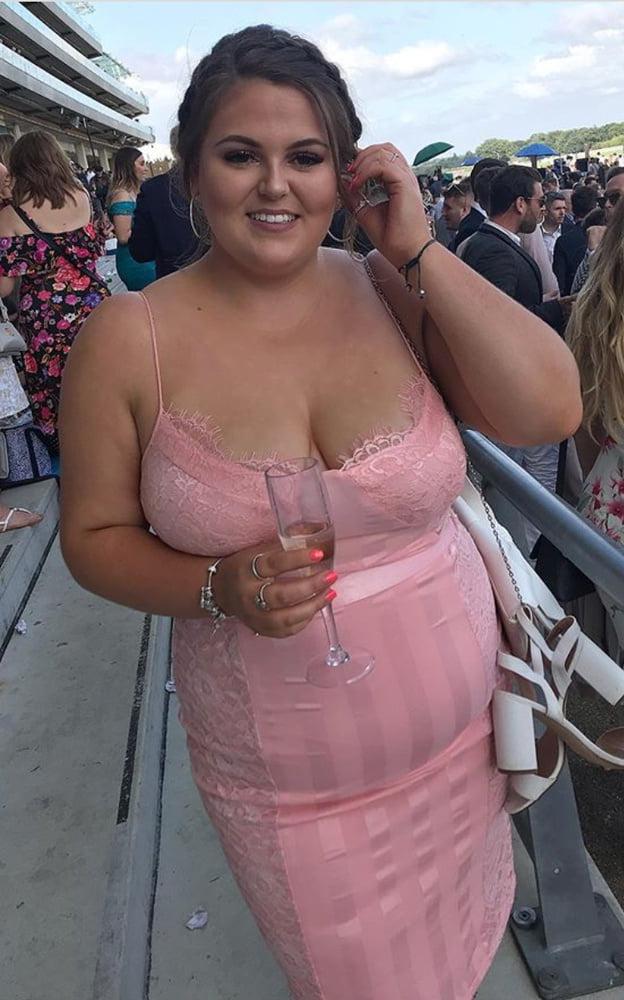 19P Sexy as fuck Chunky CHAV Slut