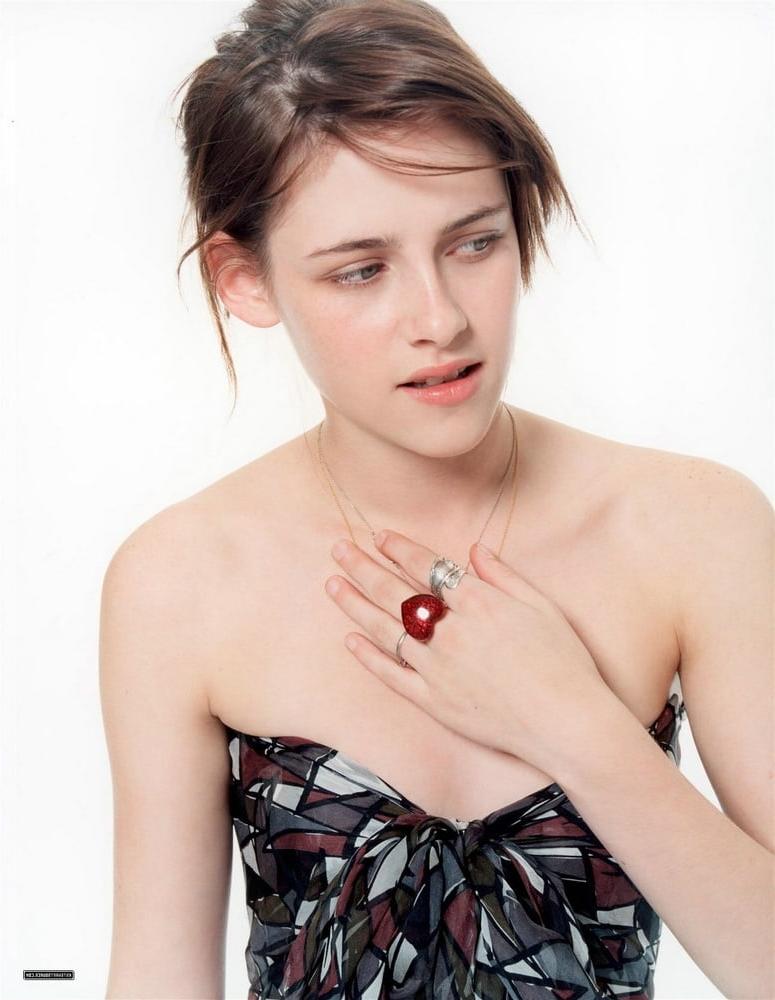 25P Kristen Stewart
