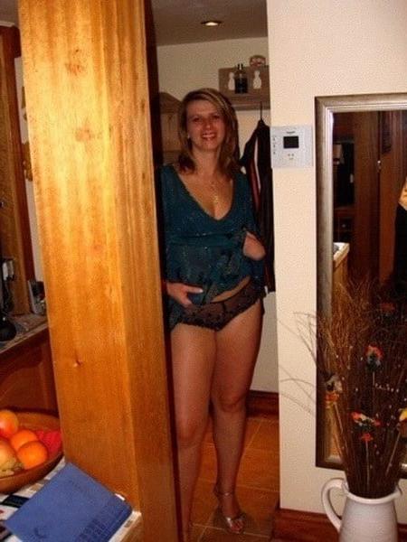 25P Women Need Exposure 785 - Classic Michaelina