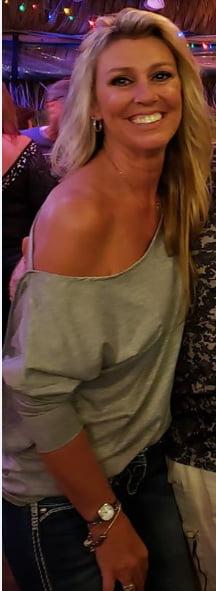 9P Sexy MILF 4
