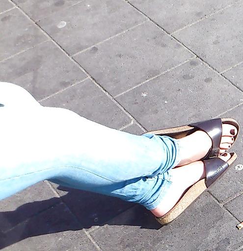 25P Arab feet