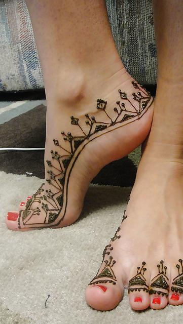 25P Arab feet