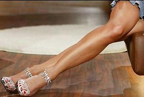17P Sonya Kraus Feet & Legs