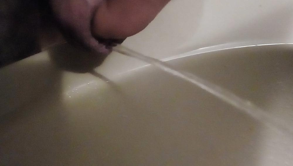 19P aj lajk piss