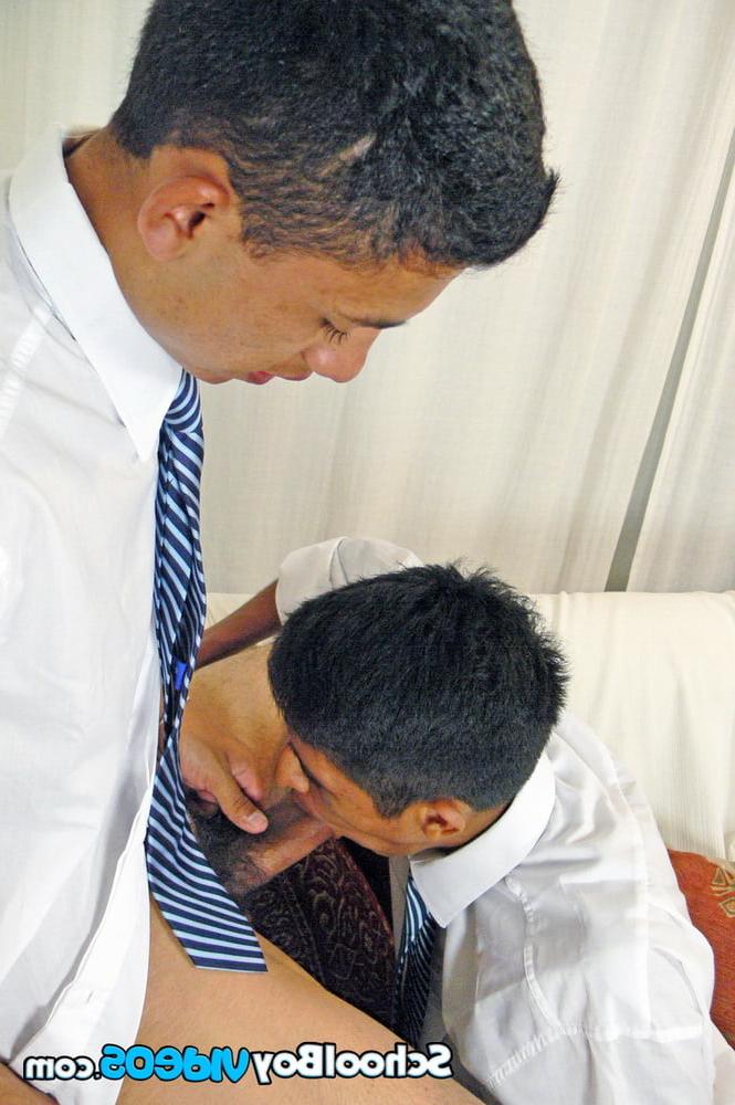 25P Big Dick Twink fickt seine Latino-Bottom-Schlampe