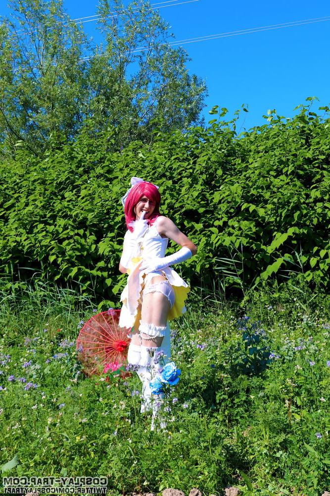 7P bride Maki's getting horny on her wedding photoshoot