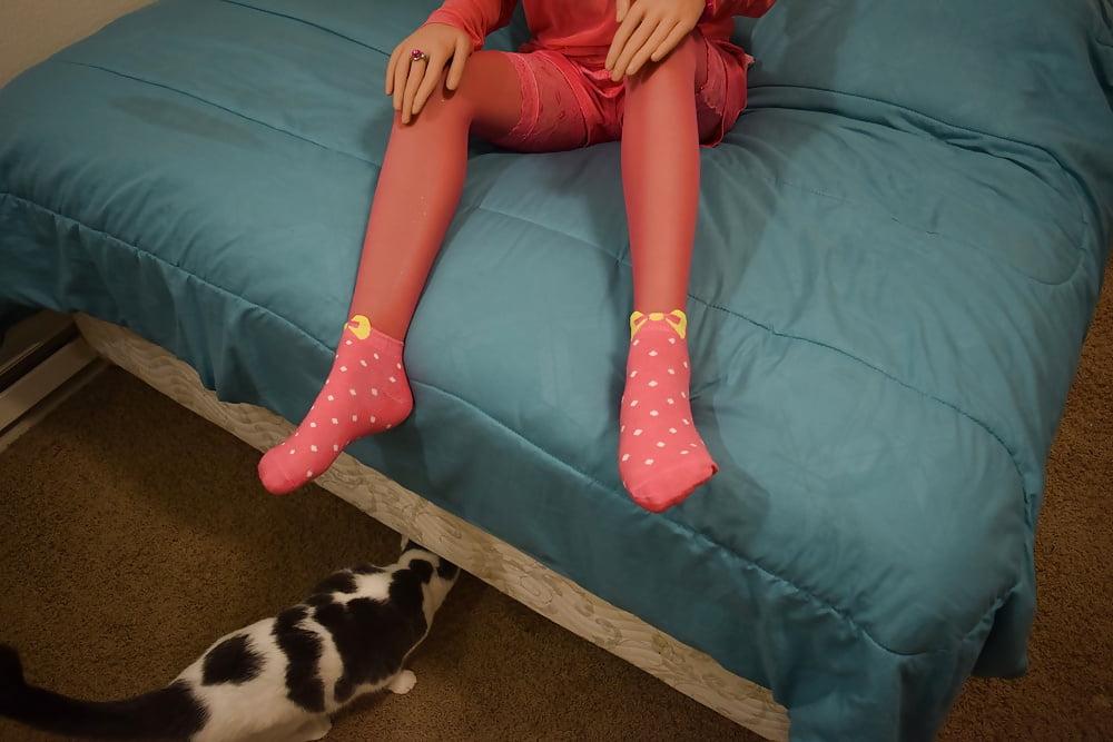 25P Nina's pink punishment