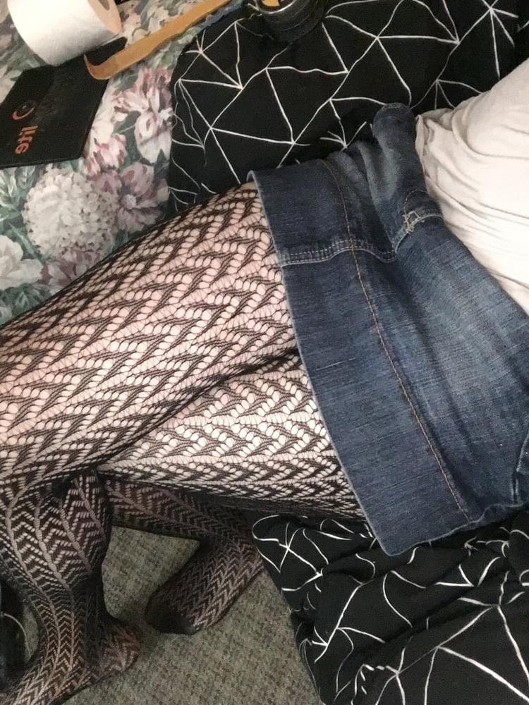 13P Saturday morning Sissy - penis rub &amp; tug