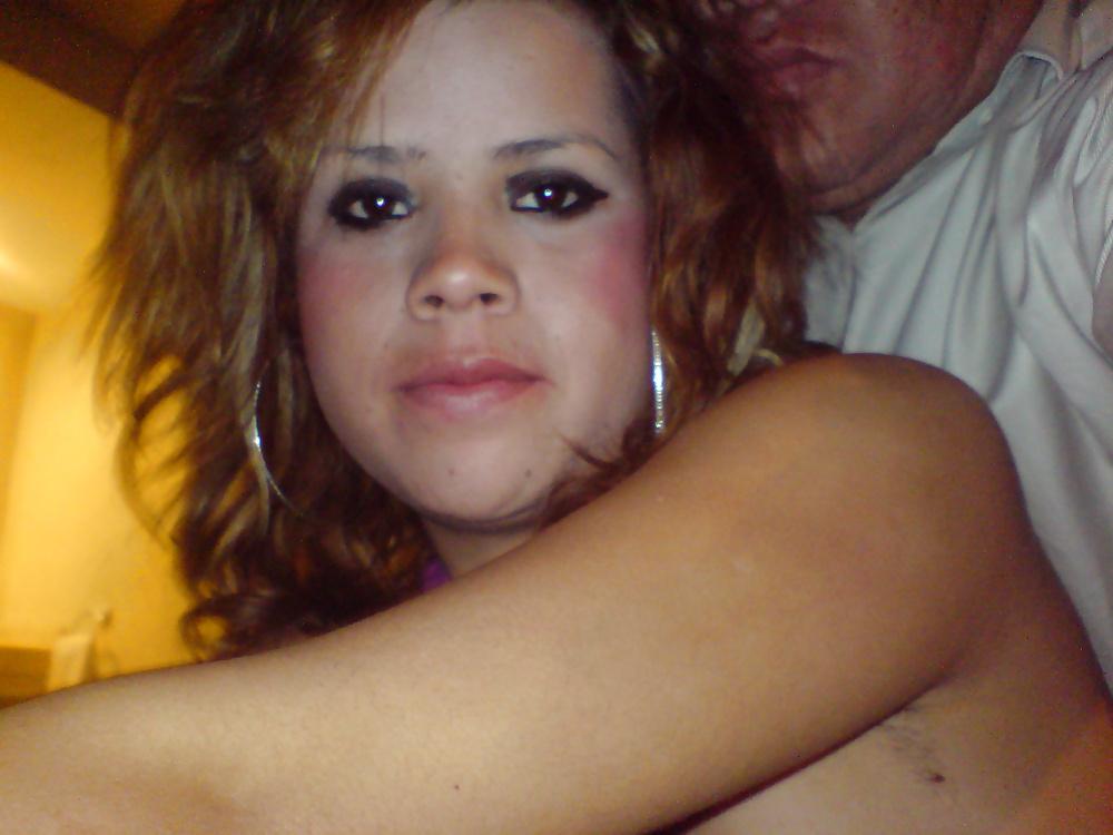 24P EUNICE SARAHI DE MEZCLILLA  EN EL MOTEL DEL NORTE