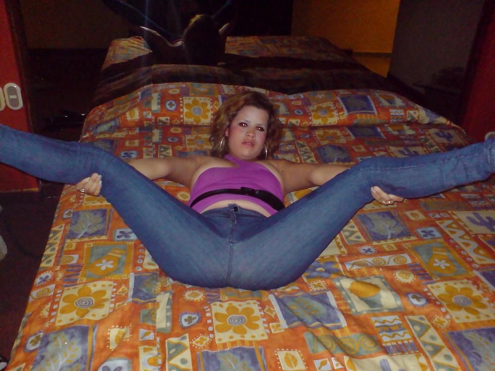 24P EUNICE SARAHI DE MEZCLILLA  EN EL MOTEL DEL NORTE