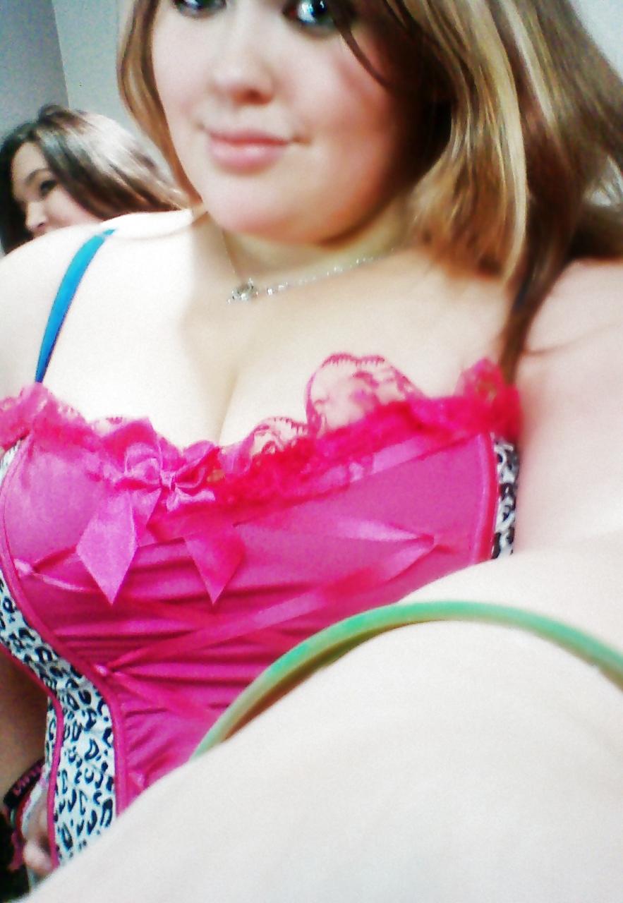 23P Cute chubby's