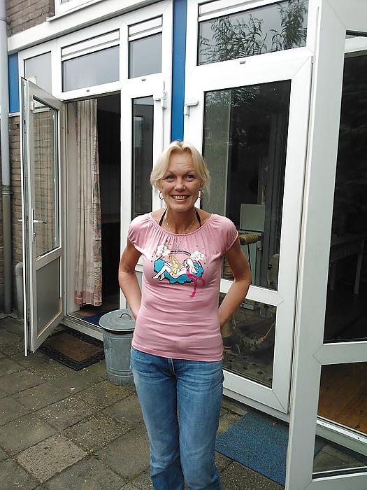 25P 47 yo Neighbour bitch dirty comments please