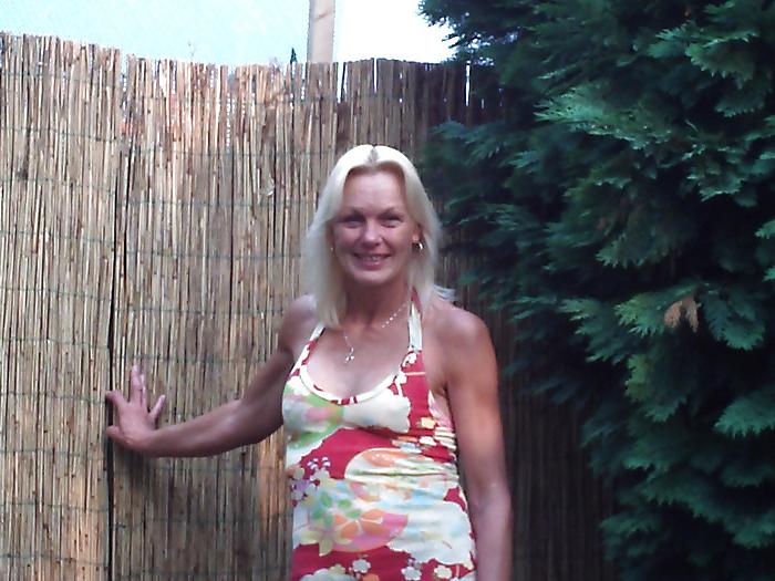 25P 47 yo Neighbour bitch dirty comments please