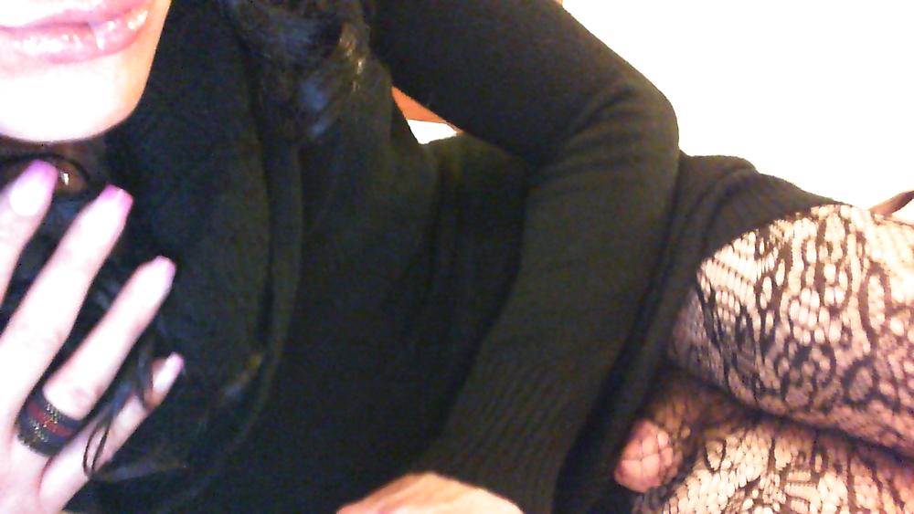 25P Shemale pantyhose heels tranny female pussy