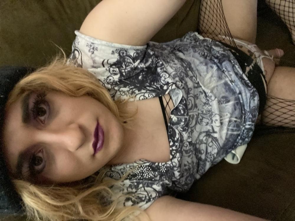 12P Sissy Bitch