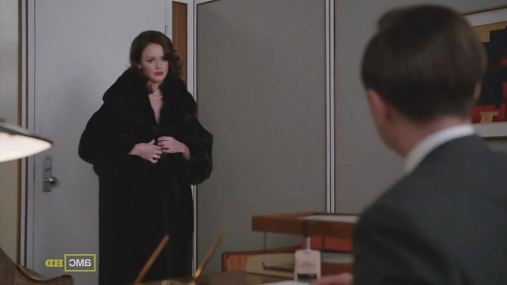 14P Alexis Bledel topless 