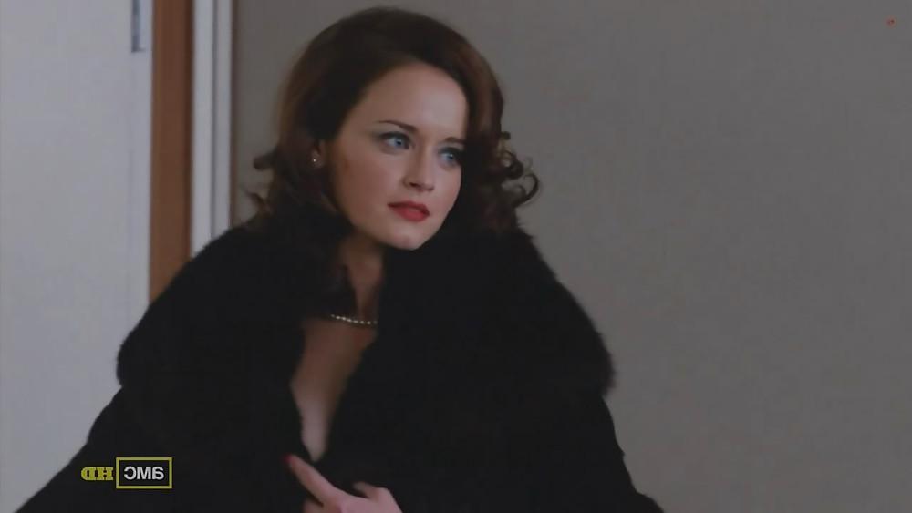 14P Alexis Bledel topless 