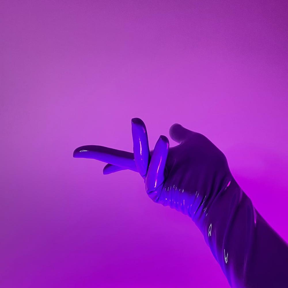 15P #LatexSeries 02 - Study - Gloves