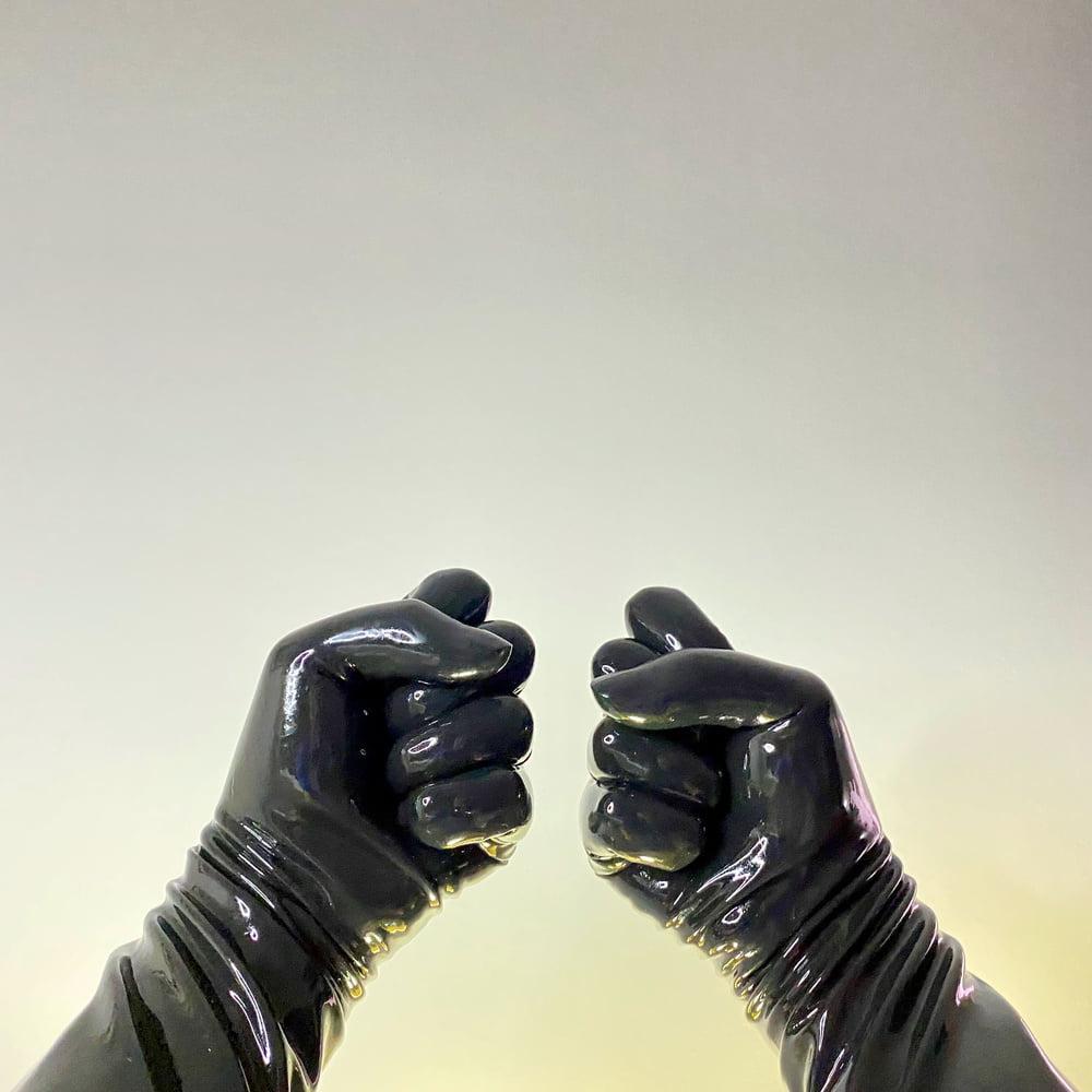 15P #LatexSeries 02 - Study - Gloves