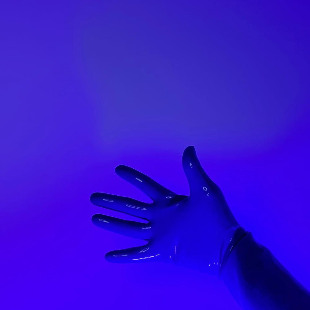 15P #LatexSeries 02 - Study - Gloves
