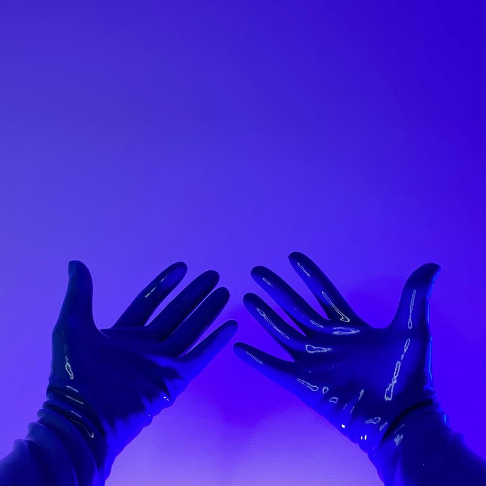 15P #LatexSeries 02 - Study - Gloves
