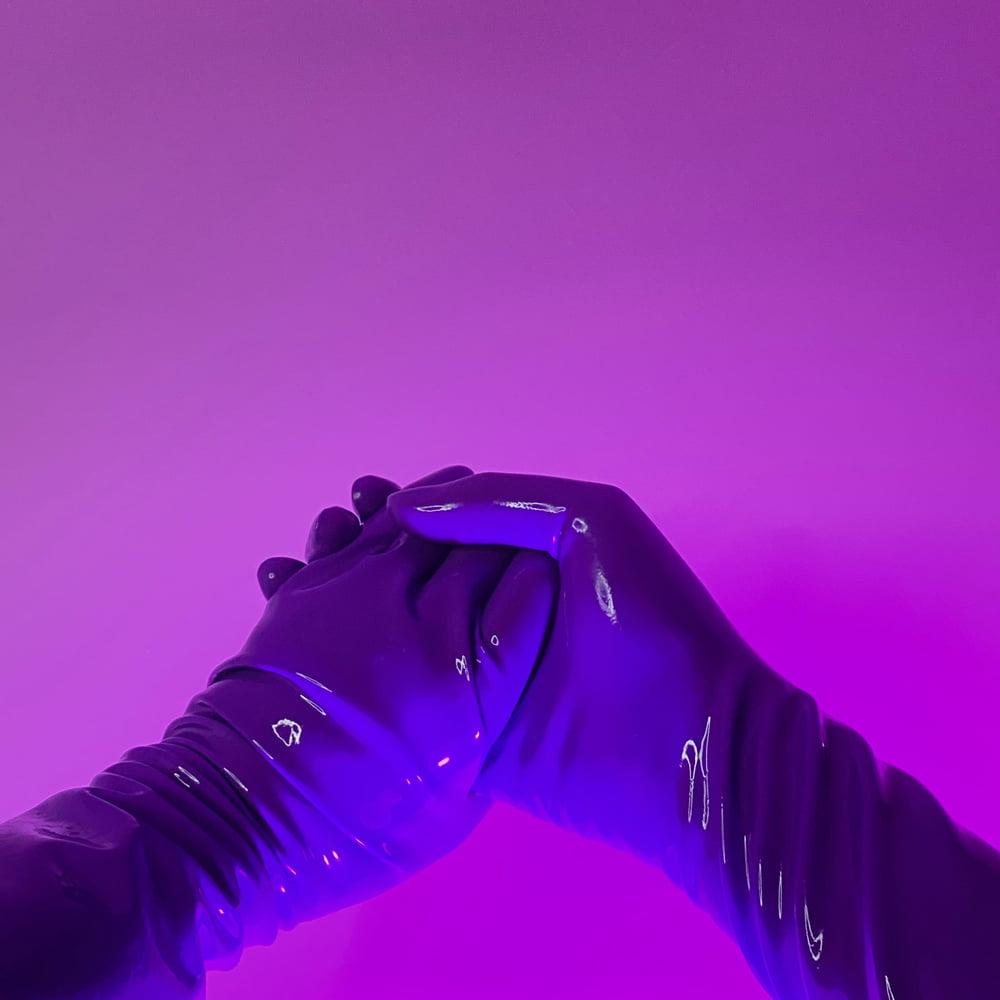 15P #LatexSeries 02 - Study - Gloves