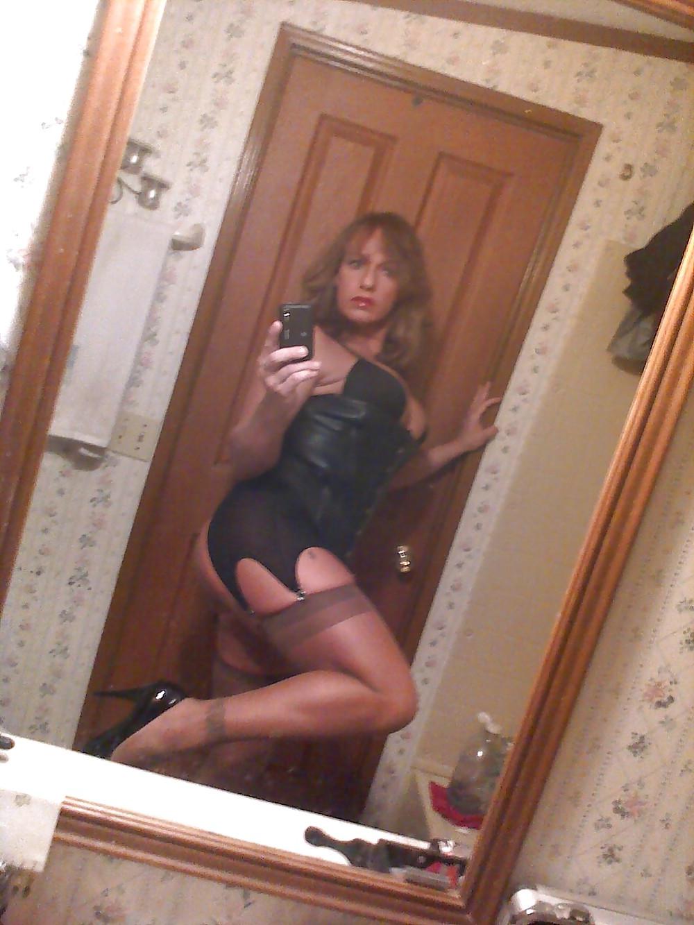 25P Raunchy Milfs & Matures 2