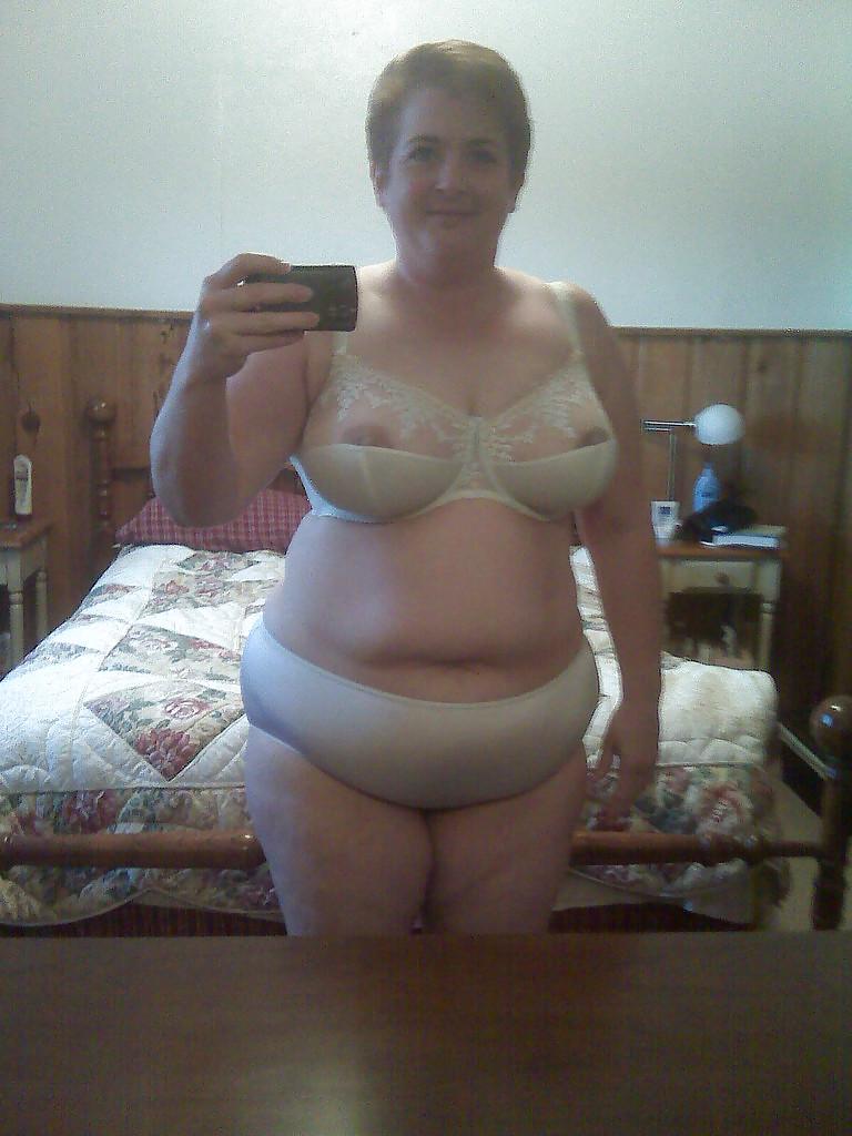 25P Raunchy Milfs & Matures 2