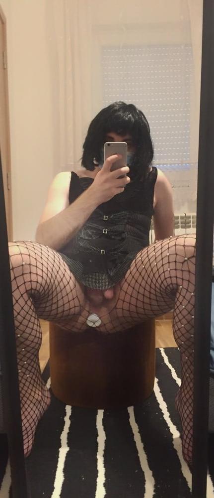 10P Sissyvalerie69 horny bitch