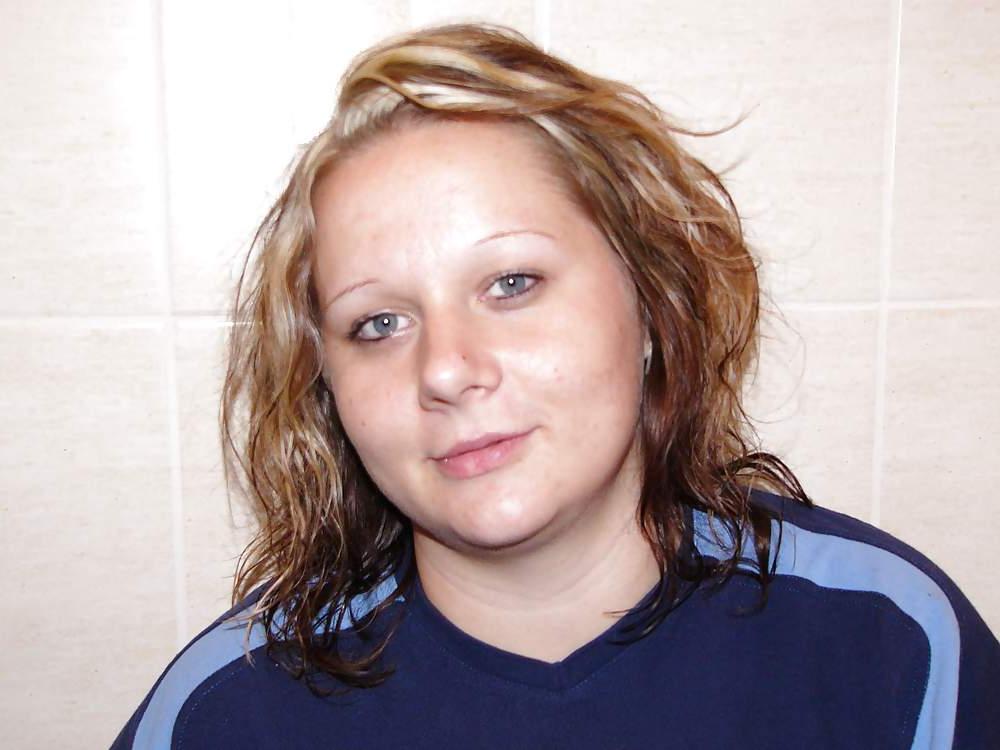 25P PLEASE CUM ON THIS BITCH...COMMENT WELCOME