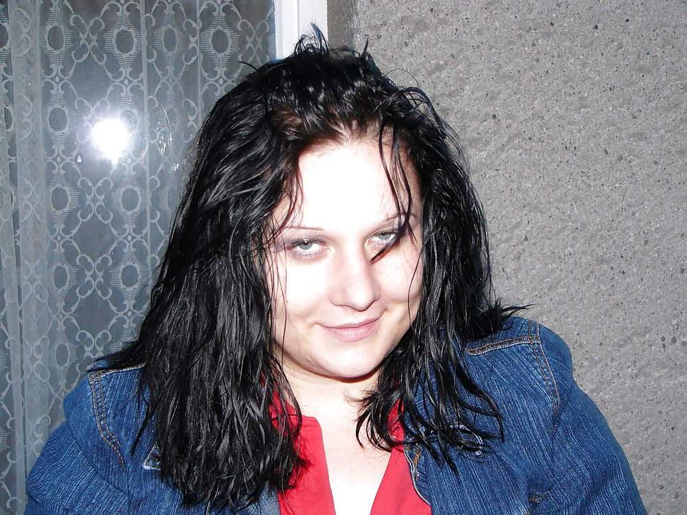 25P PLEASE CUM ON THIS BITCH...COMMENT WELCOME