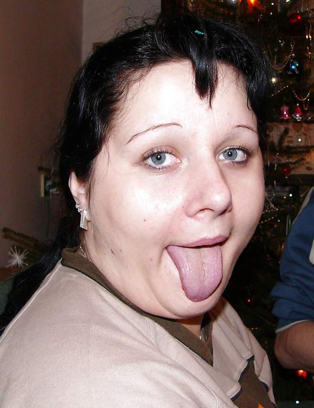 25P PLEASE CUM ON THIS BITCH...COMMENT WELCOME
