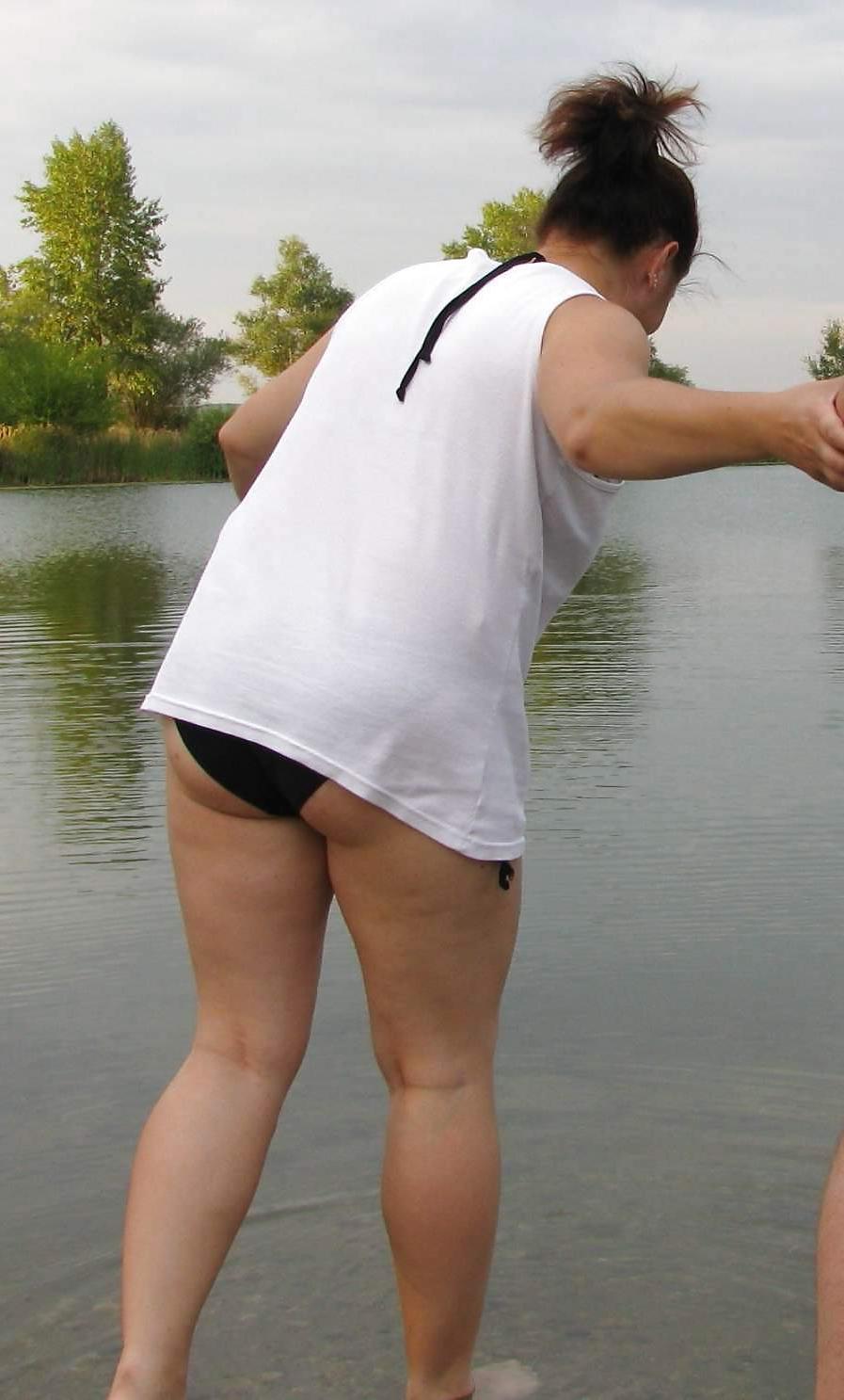 25P PLEASE CUM ON THIS BITCH...COMMENT WELCOME