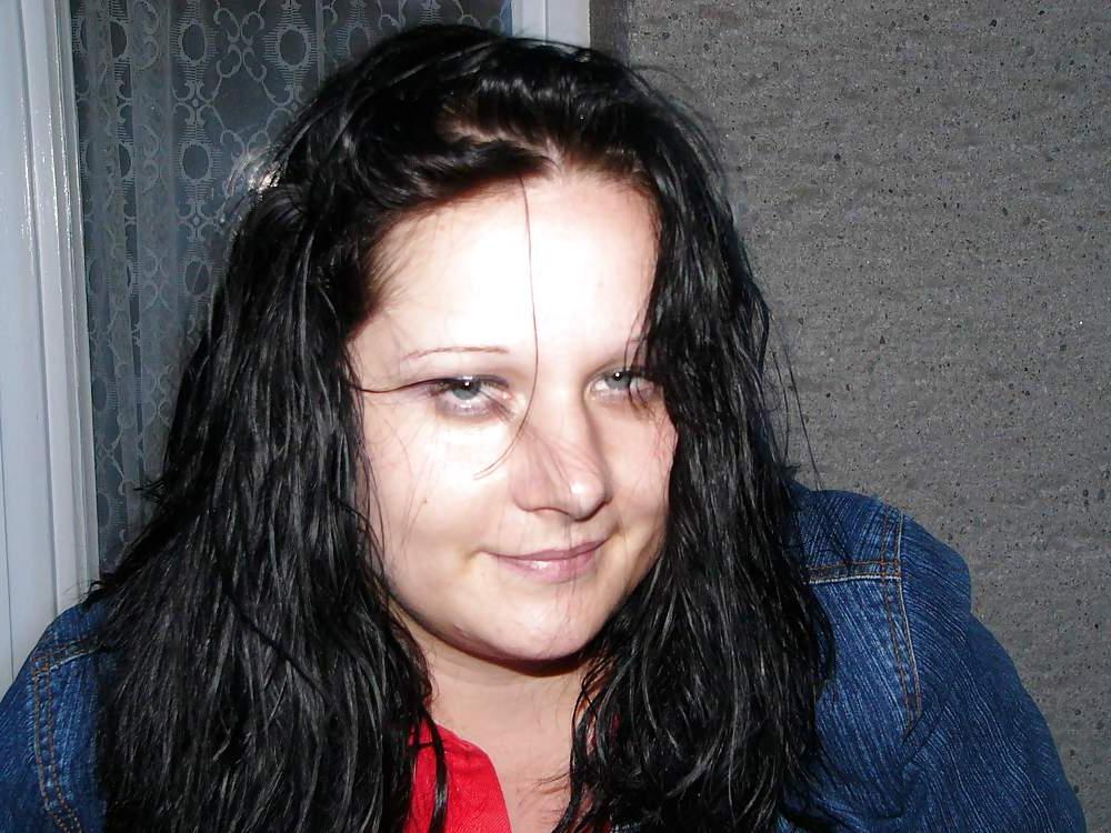 25P PLEASE CUM ON THIS BITCH...COMMENT WELCOME