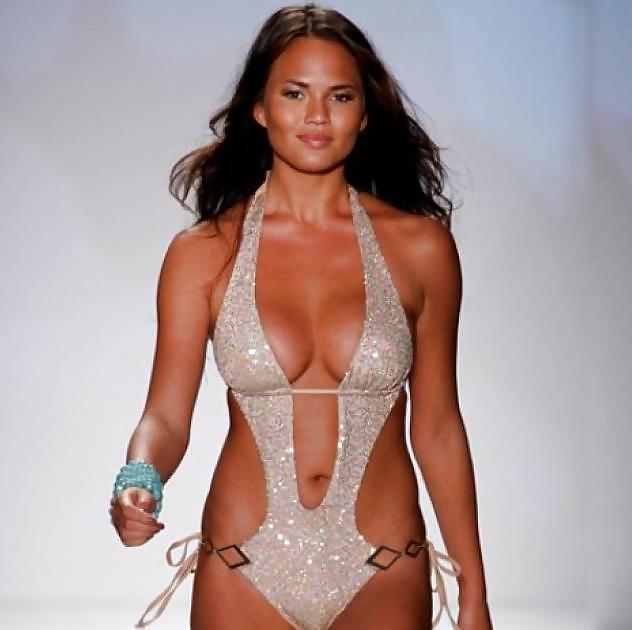 25P Hot Female Bodies