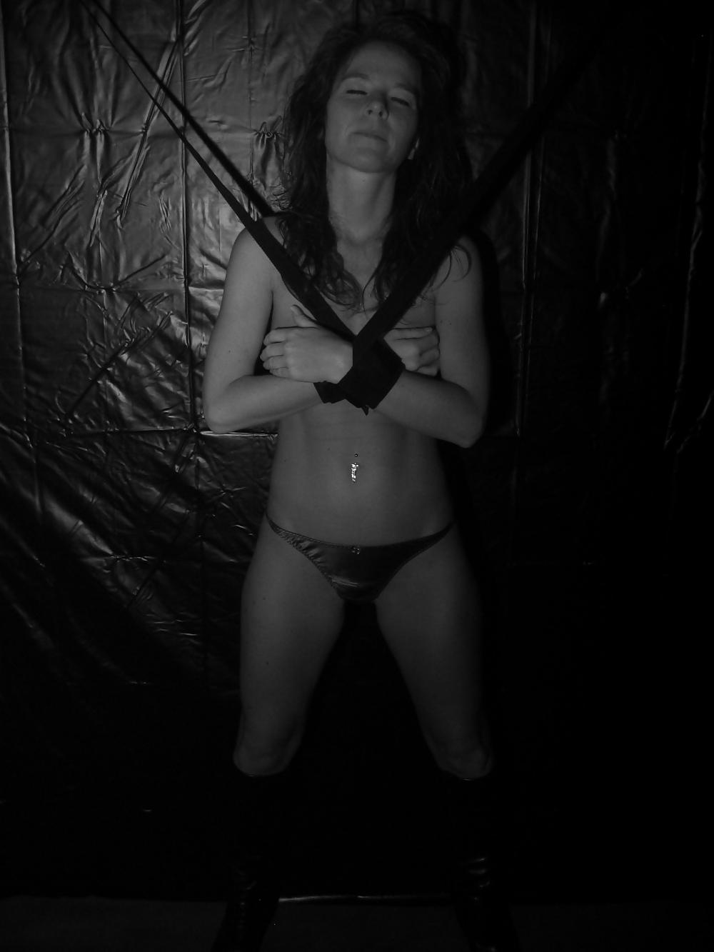 11P Erotic Art Photos