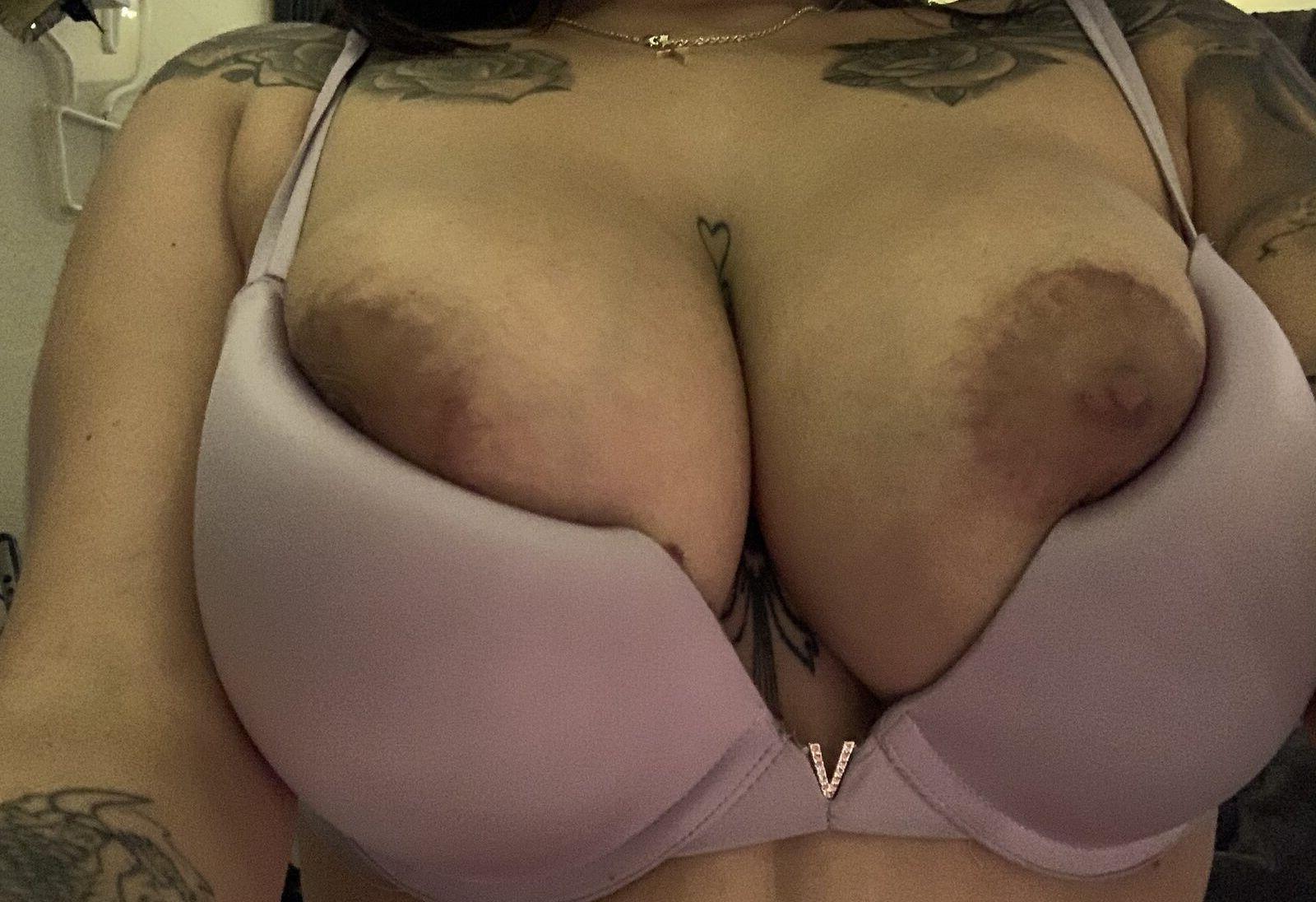 17P Queen Sandra nude