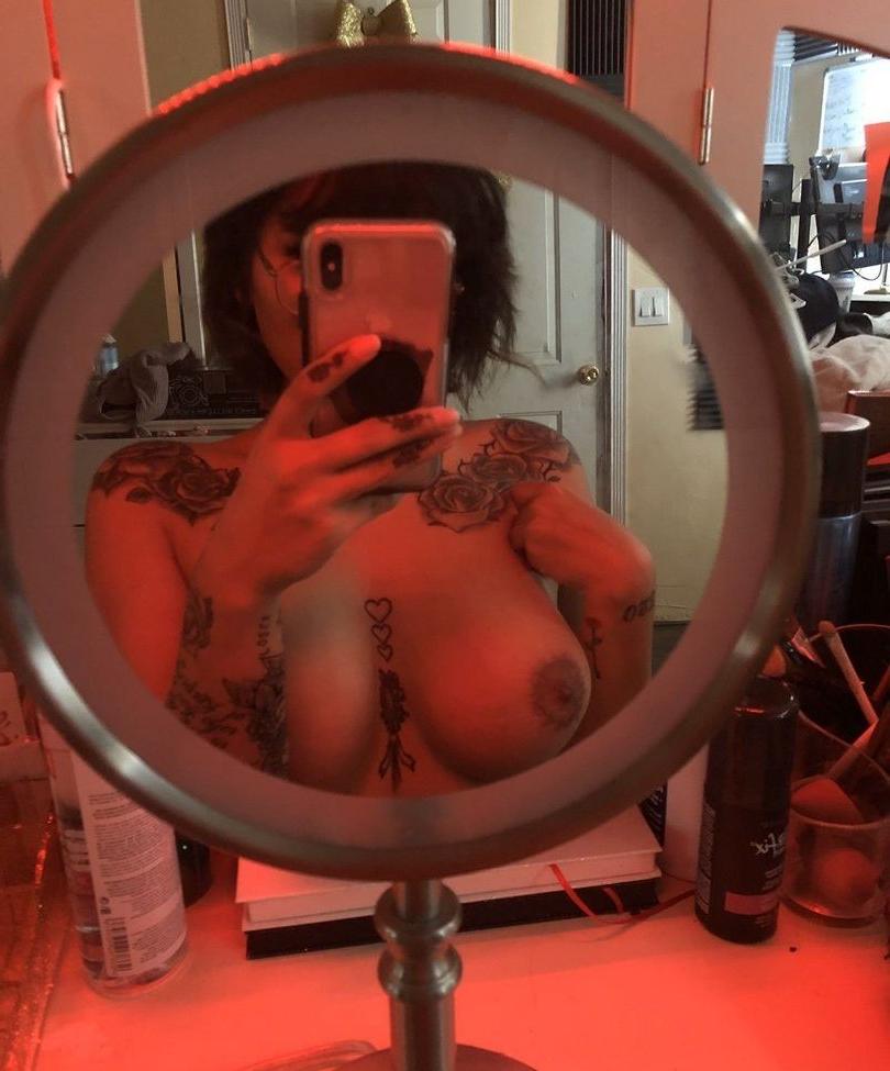 17P Queen Sandra nude