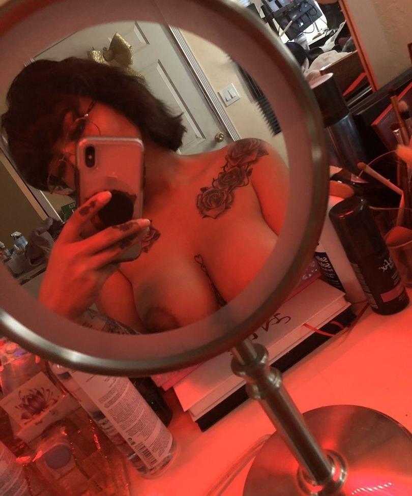 17P Queen Sandra nude