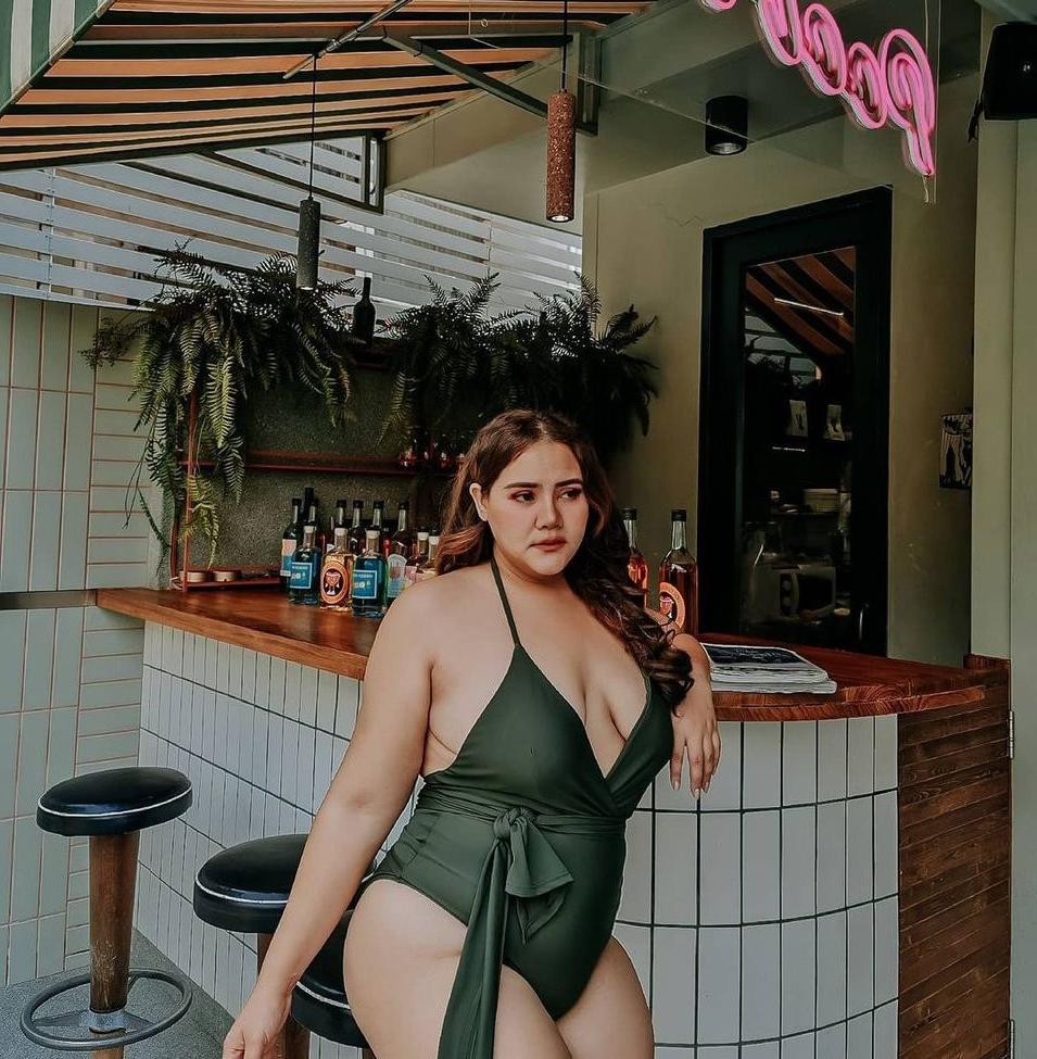 25P Money Tsia nude