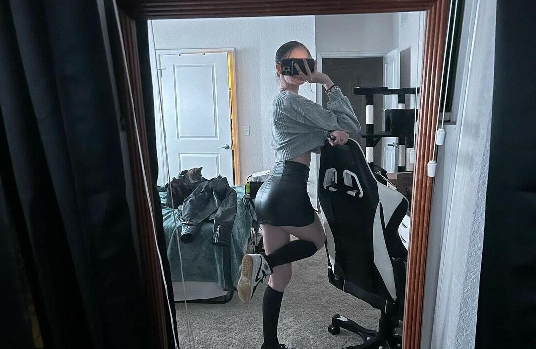 25P Queen_etimy nude