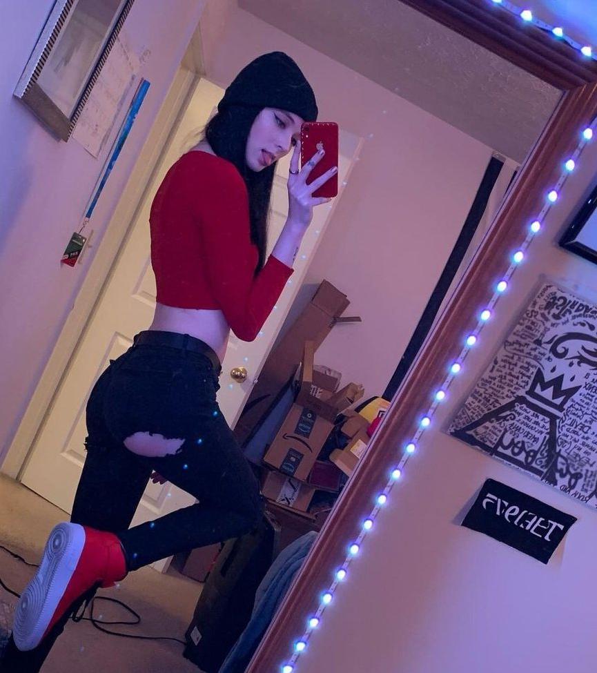 25P Queen_etimy nude