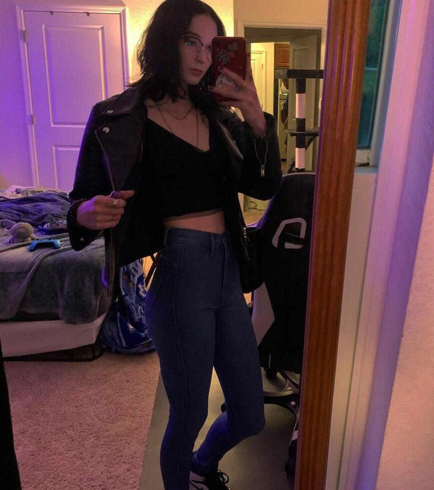 25P Queen_etimy nude