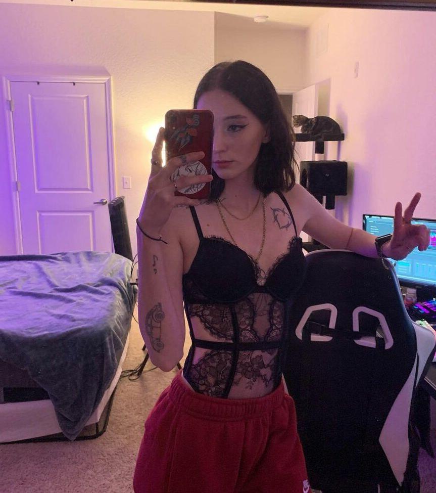 25P Queen_etimy nude