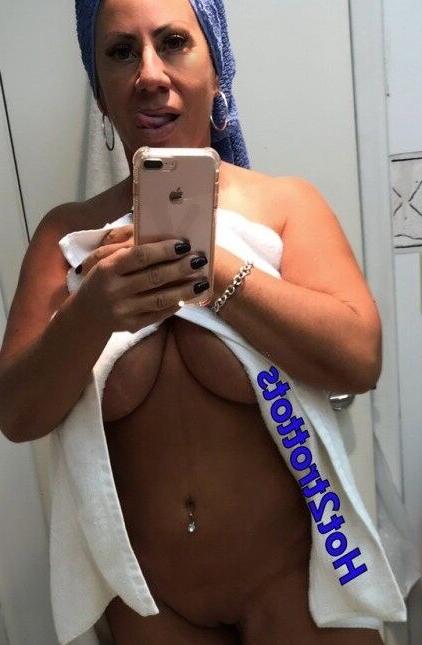 5P Queen Tots nude