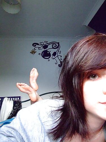 15P Teen anf feet