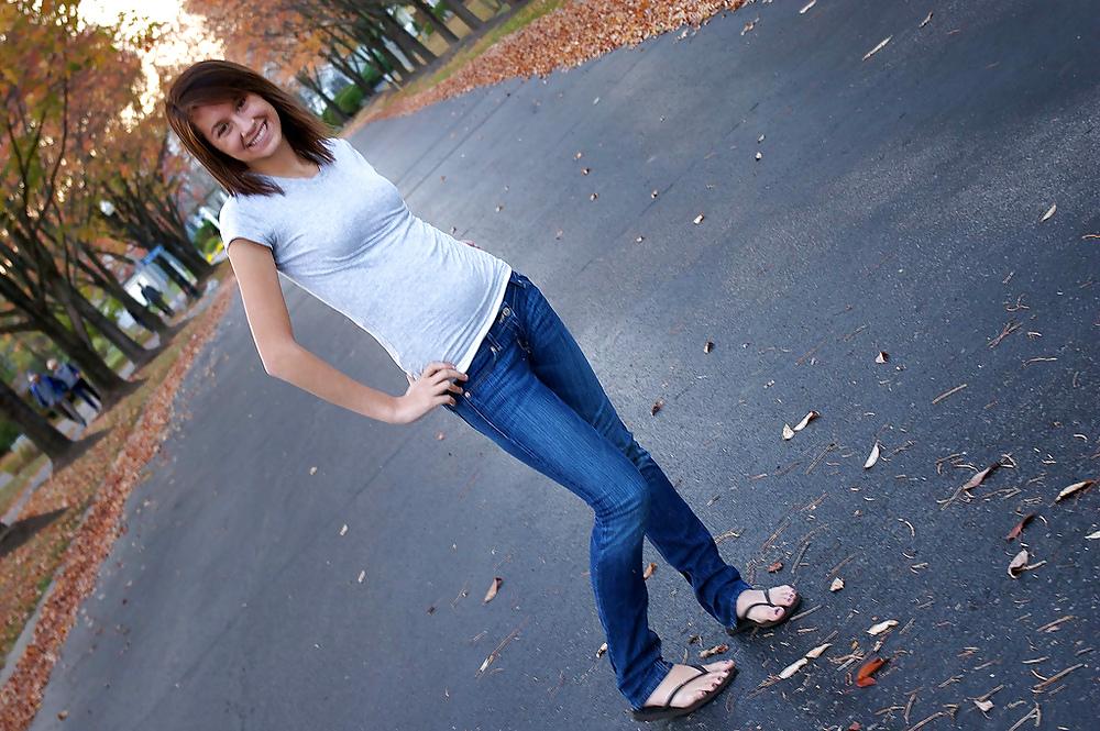 15P Teen anf feet
