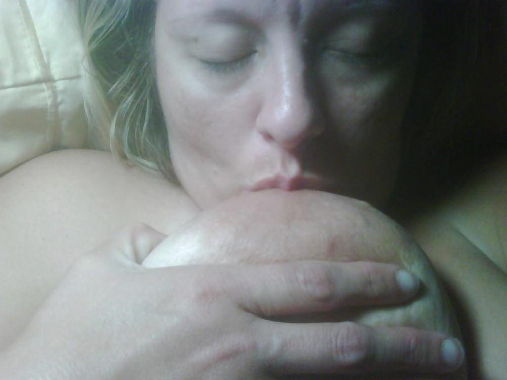 25P Schlüpfrige MILFs und Reife 1