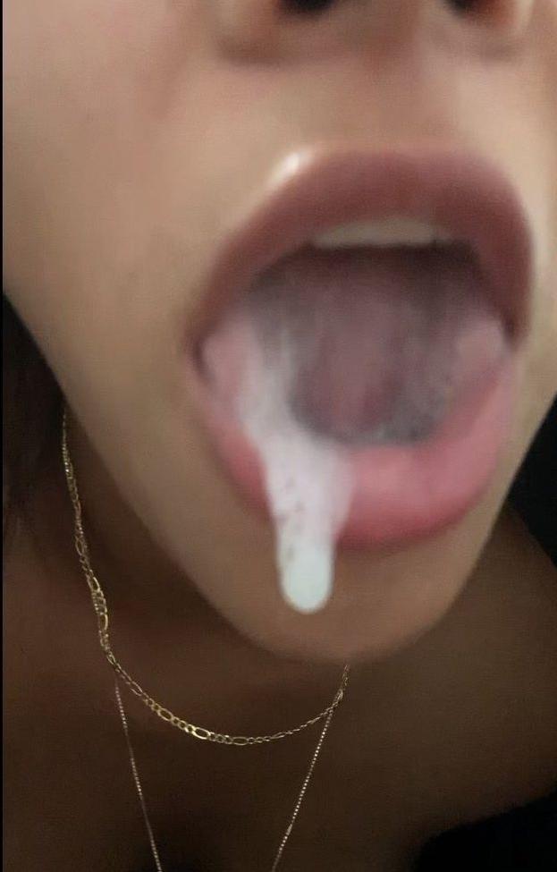 25P Camila Queen nude